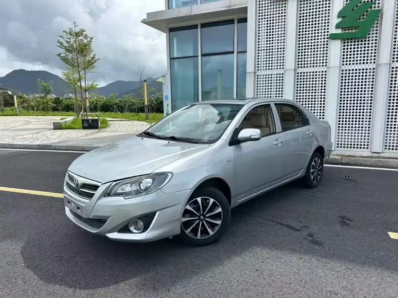 Toyota Corolla, 2015 — фото 1