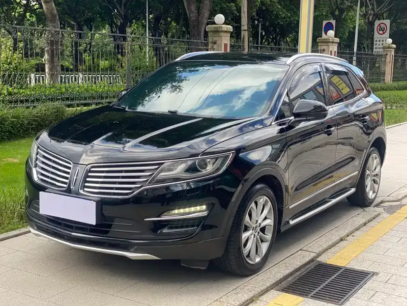 Lincoln MKC, 2016