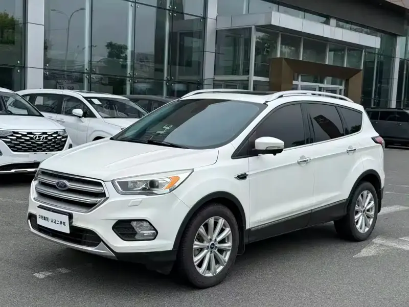 Ford Kuga, 2017