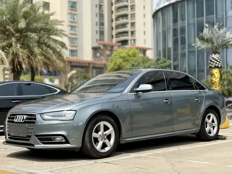 Audi A4L, 2012 — фото 1