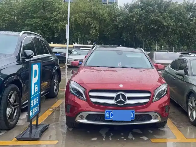 Mercedes-Benz GLA, 2015 — фото 1