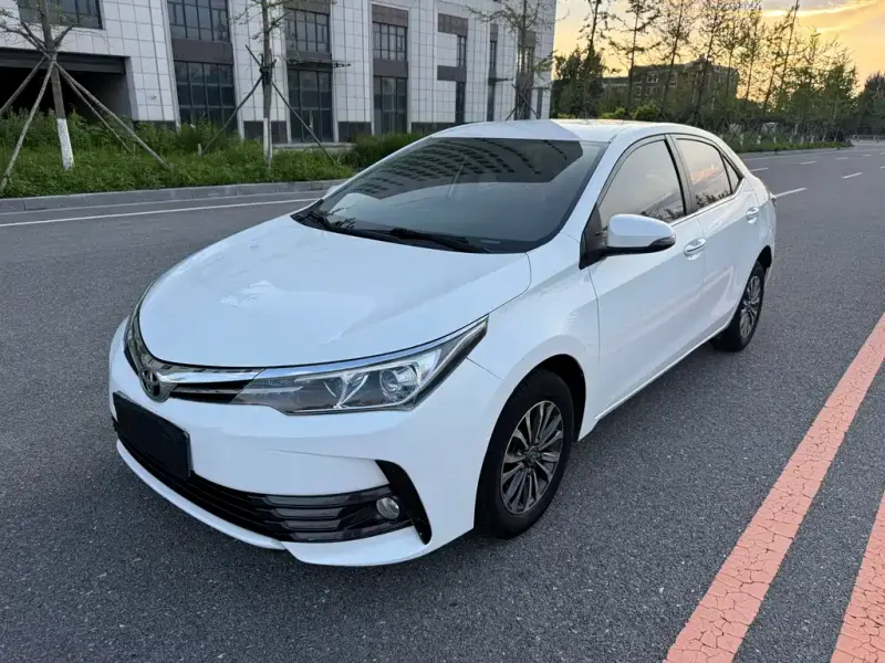 Toyota Corolla, 2018 — фото 1
