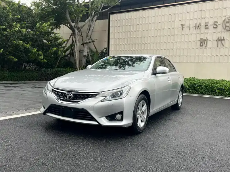 Toyota Reiz, 2013