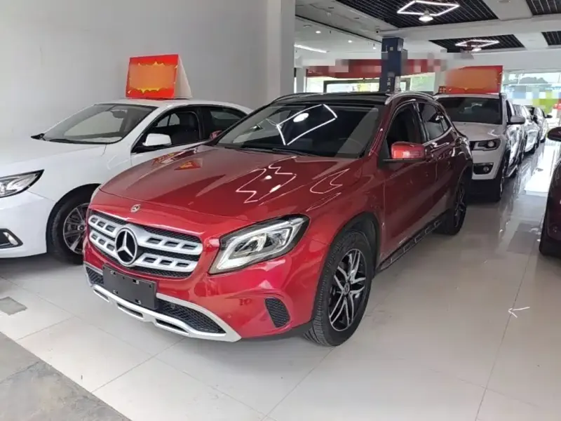 Mercedes-Benz GLA, 2018 — фото 1