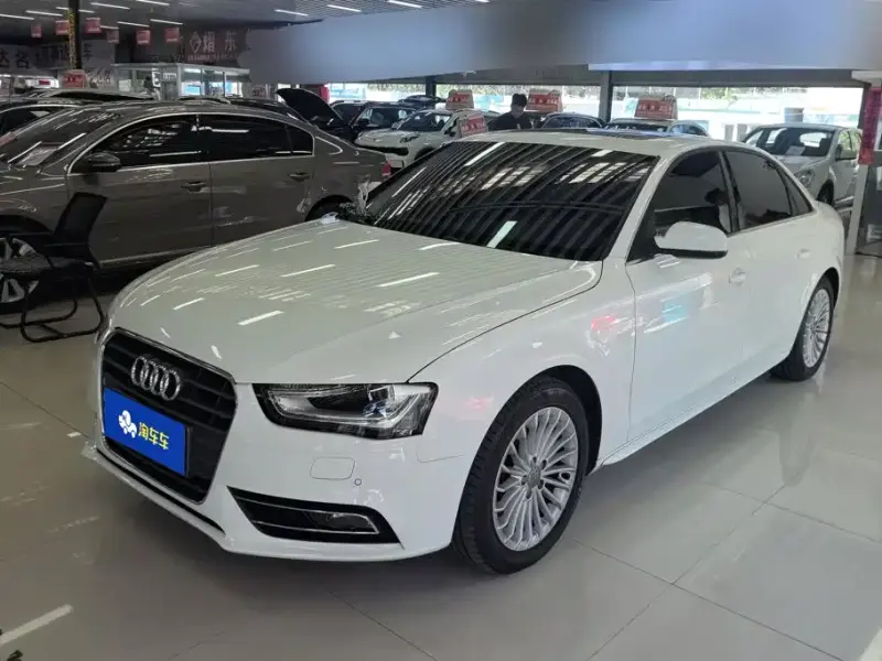 Audi A4L, 2015 — фото 1