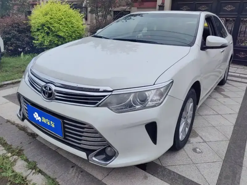 Toyota Camry, 2016