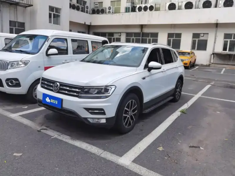 Volkswagen Tiguan L, 2017