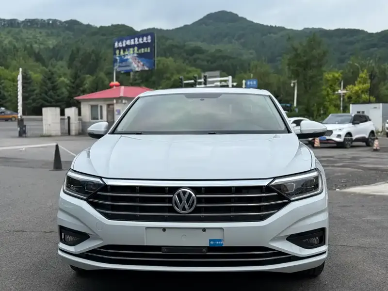 Volkswagen Sagitar, 2020