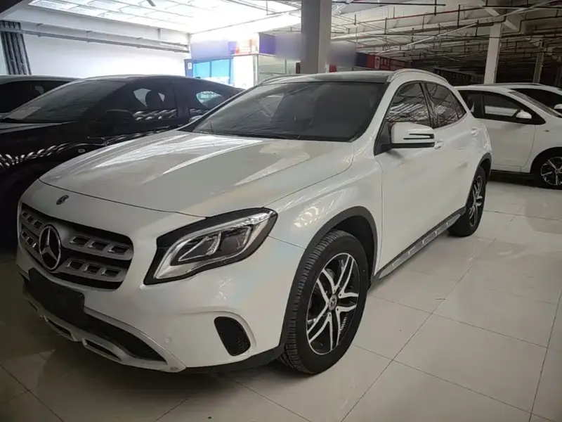 Mercedes-Benz GLA, 2018 — фото 1