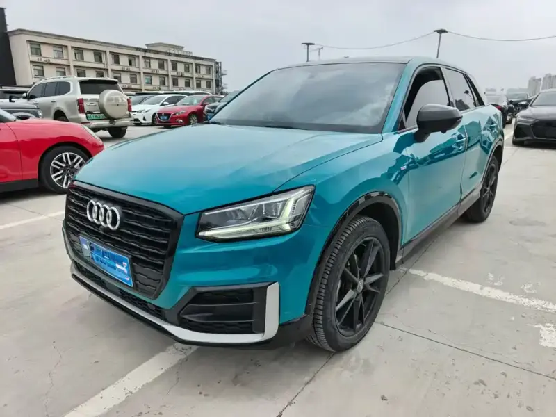 Audi Q2L, 2021