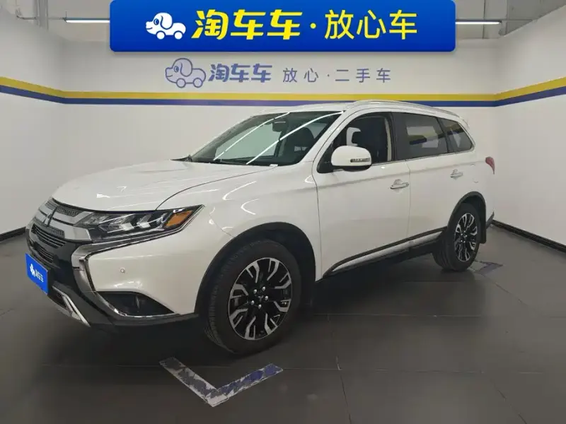 Mitsubishi Outlander, 2021