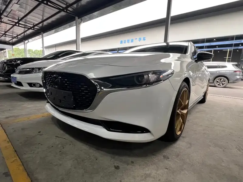 Mazda 3 Axela, 2024