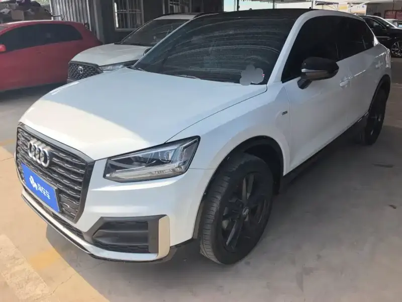 Audi Q2L, 2021