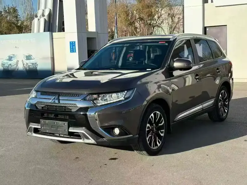Mitsubishi Outlander, 2019