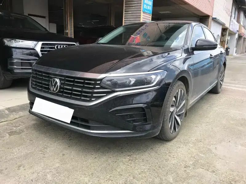 Volkswagen Passat, 2022