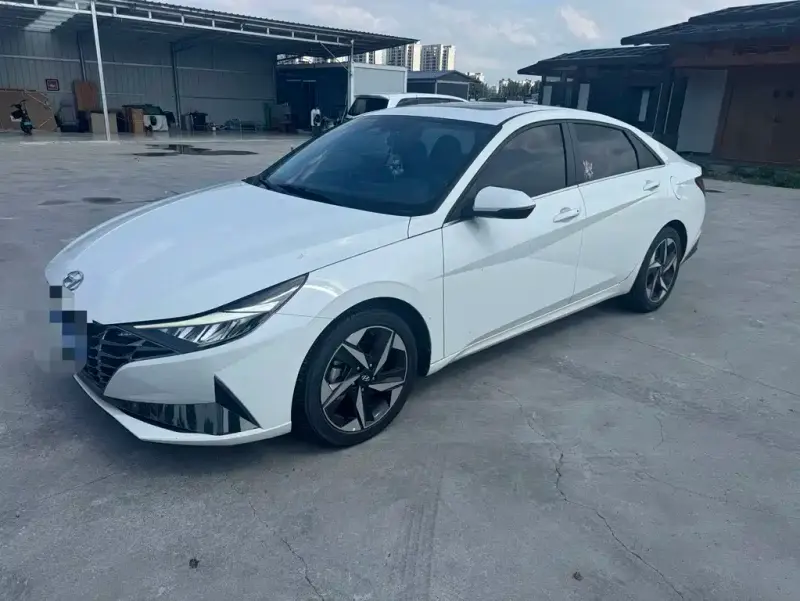 Hyundai Elantra, 2023