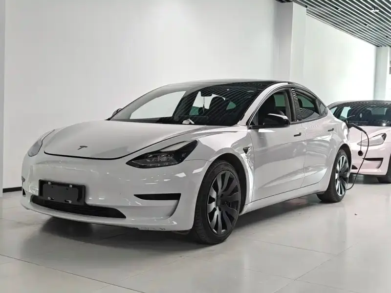 Tesla Model 3, 2020