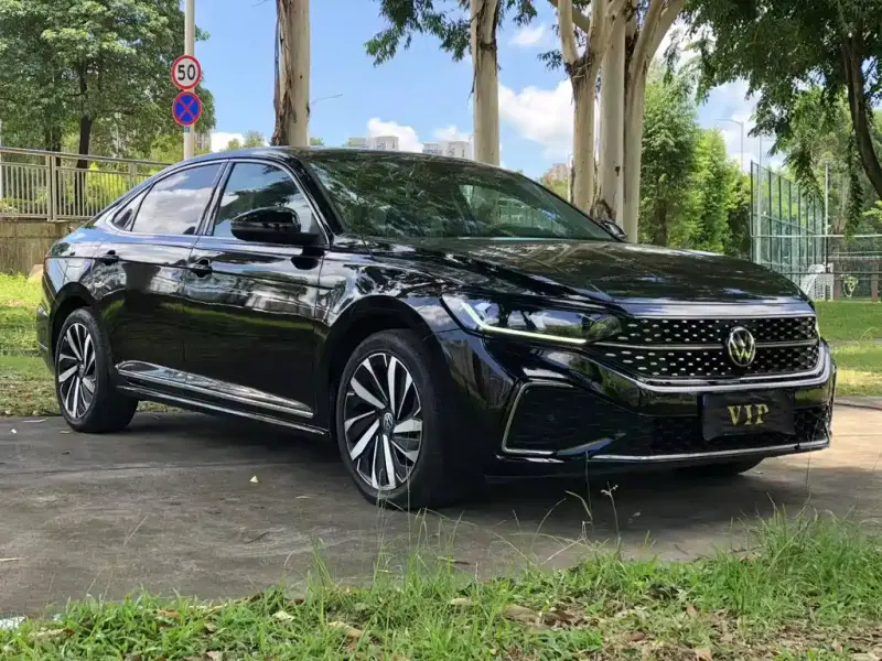Volkswagen Passat, 2022