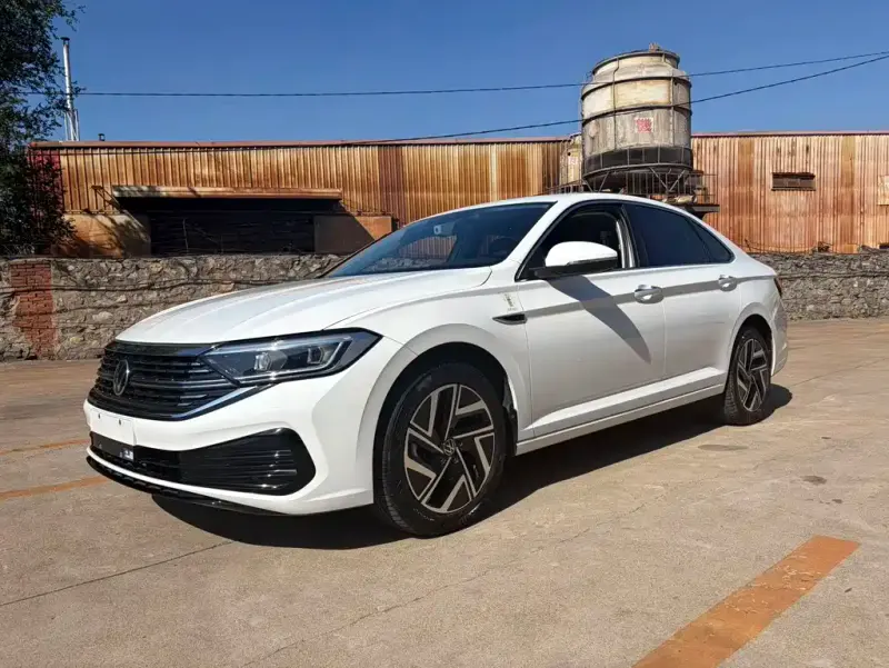 Volkswagen Sagitar, 2022