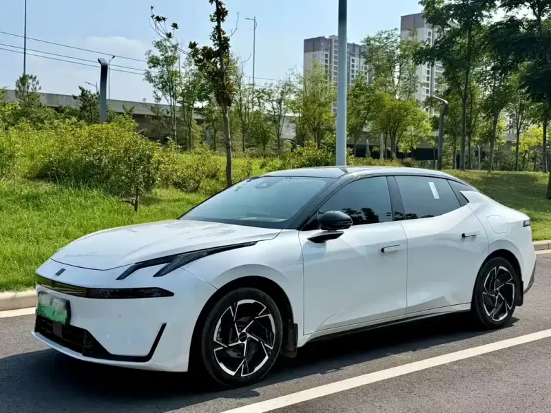Lynk & Co 07 EM-P, 2025