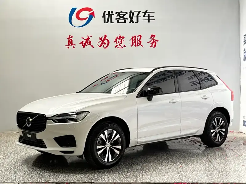 Volvo XC60, 2020 — фото 1
