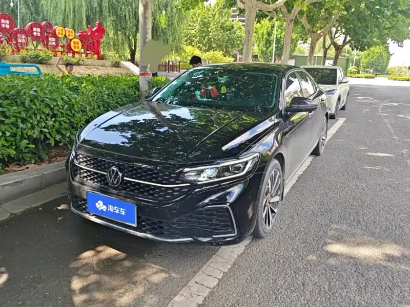 Volkswagen Passat, 2022