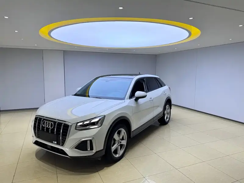 Audi Q2L, 2022