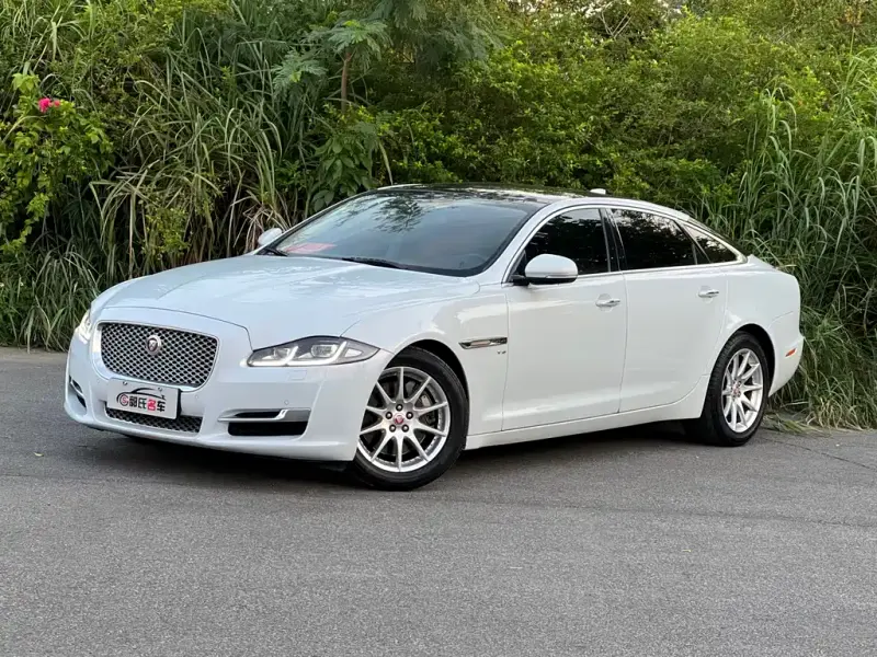 Jaguar XJ, 2016