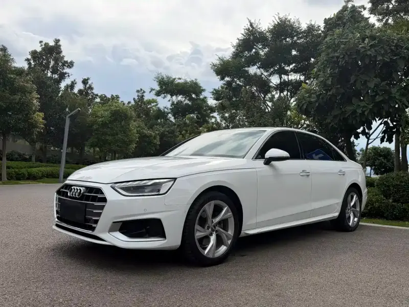 Audi A4L, 2020