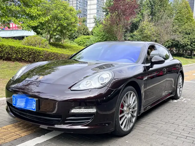 Porsche Panamera, 2011