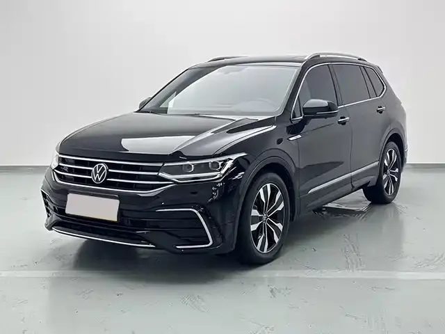 Volkswagen Tiguan L, 2024 — фото 1