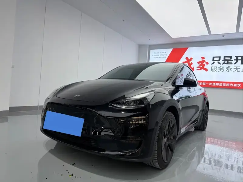 Tesla Model Y, 2023