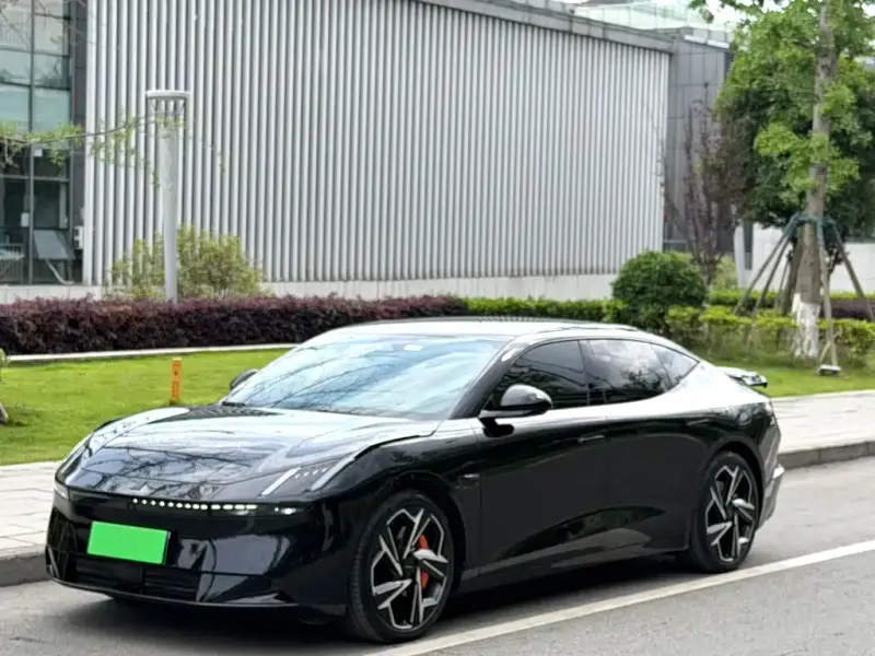 Lynk & Co Z10, 2025