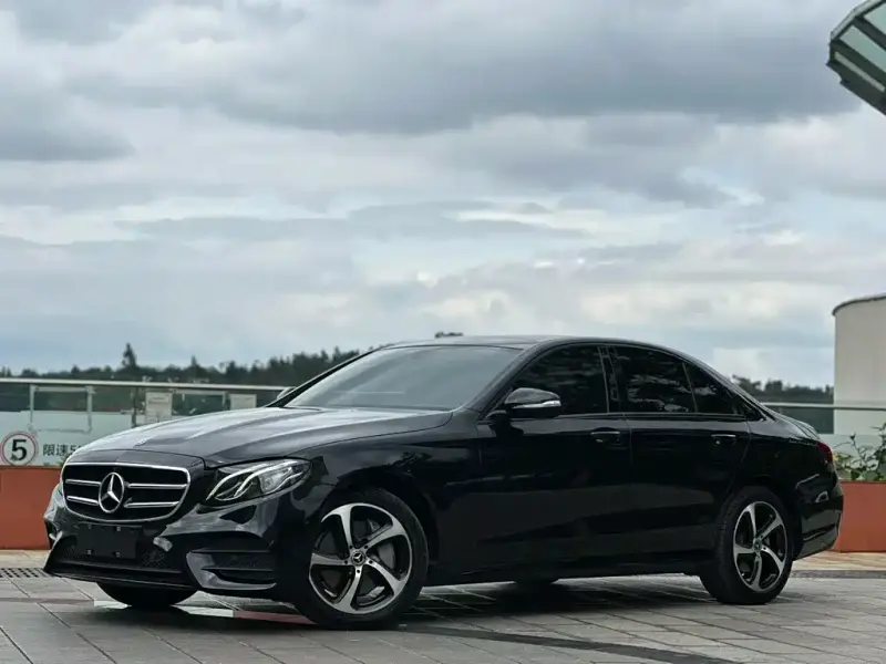 Mercedes-Benz E-Class, 2017 — фото 1