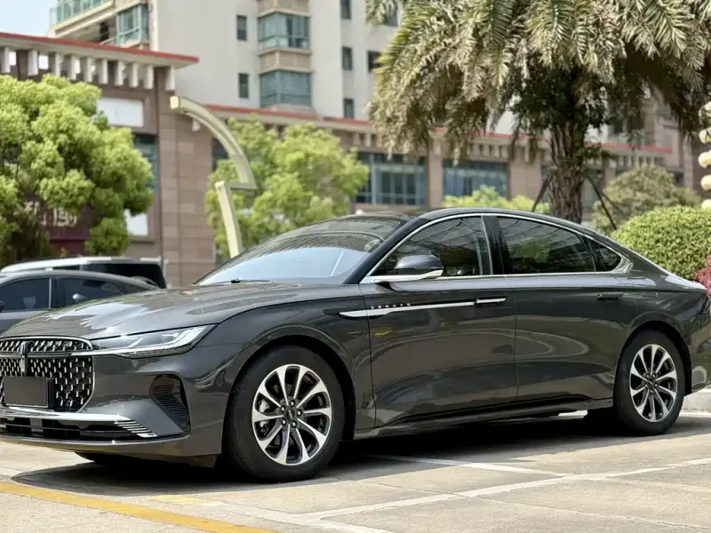 Lincoln Z, 2024