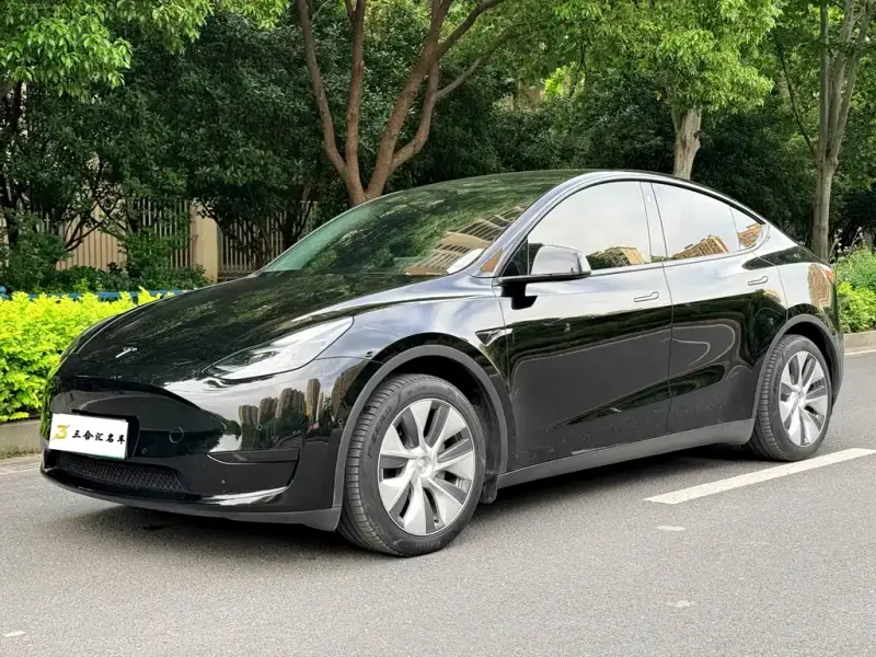 Tesla Model Y, 2023