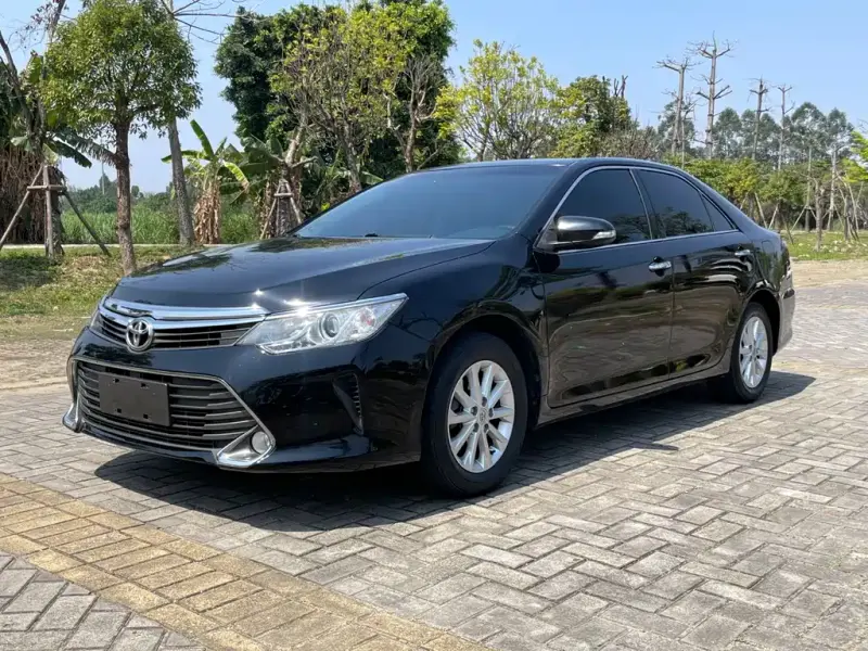 Toyota Camry, 2016