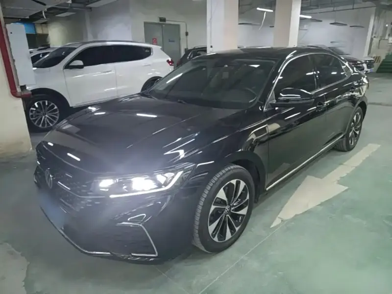 Volkswagen Passat, 2023