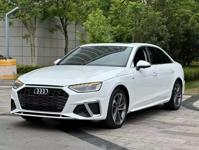 Audi A4L, 2021 — фото 1