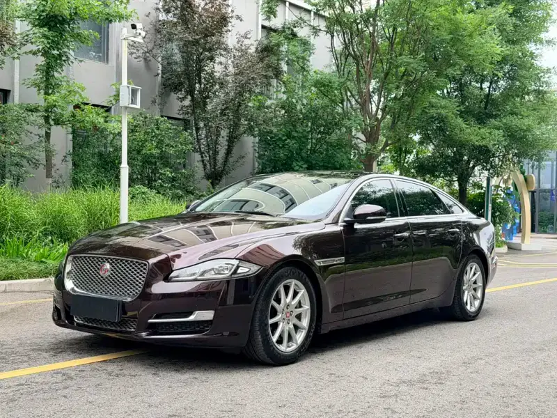 Jaguar XJ, 2016