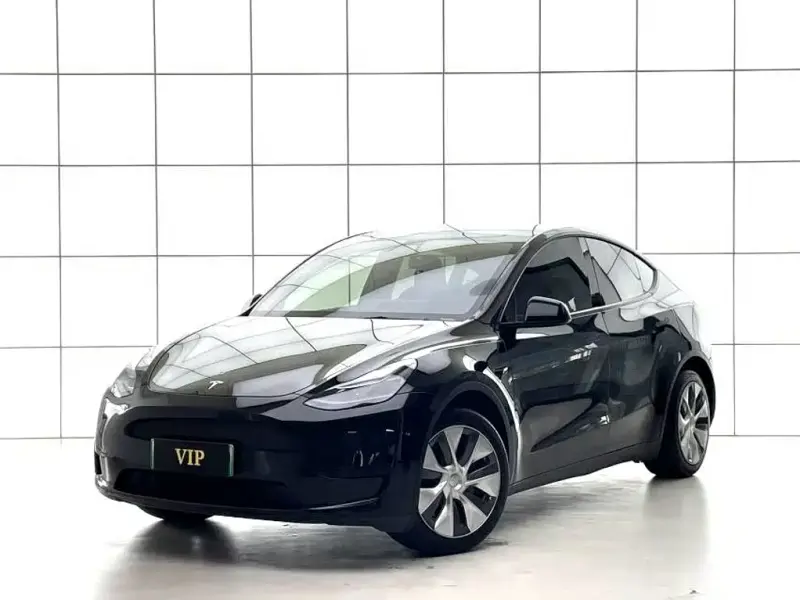 Tesla Model Y, 2022