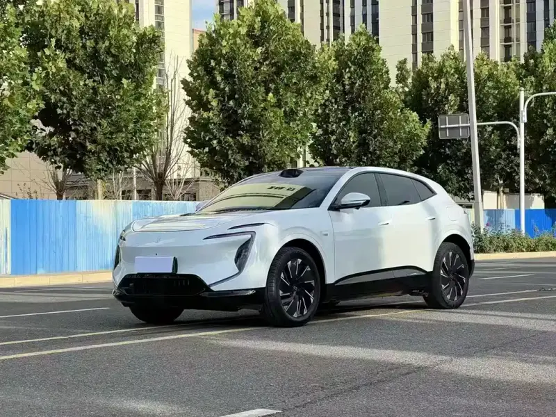 Avatr 07, 2025