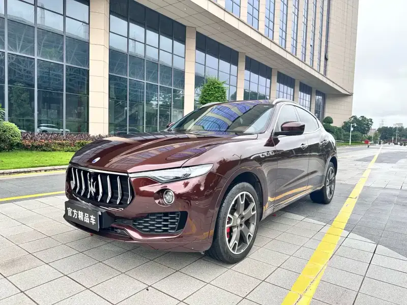 Maserati Levante, 2018 — фото 1