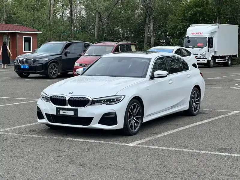 BMW 3 Series, 2022