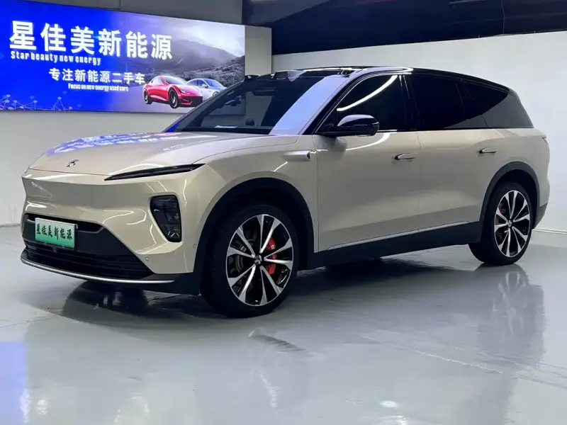 NIO ES8, 2024