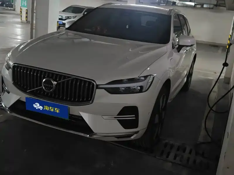 Volvo XC60 PHEV, 2025 — фото 1