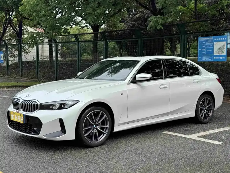 BMW 3 Series, 2023