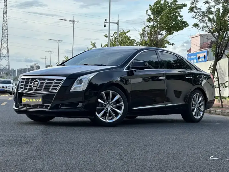 Cadillac XTS, 2013