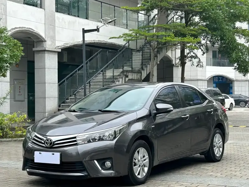 Toyota Corolla, 2015 — фото 1