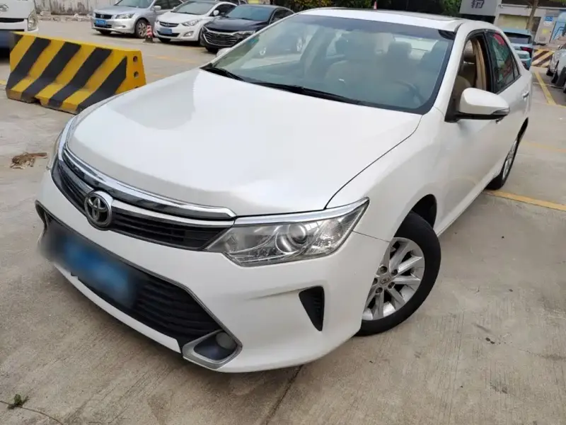 Toyota Camry, 2015